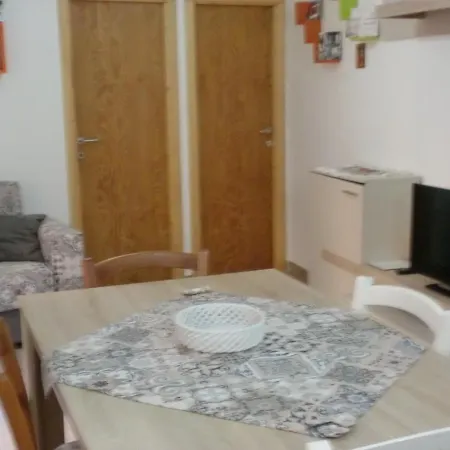 Apartment Dmz - *